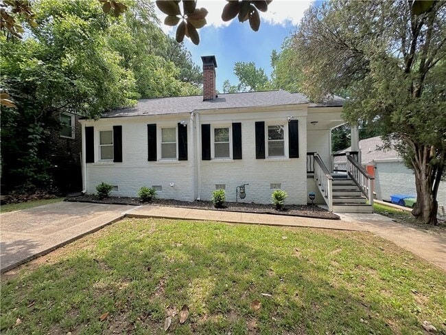 property at 1764 Springview Rd NW