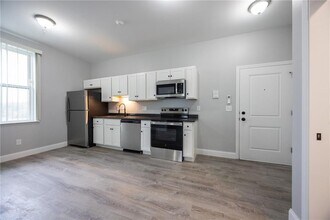 6899 Post Rd in North Kingstown, RI - Building Photo - Building Photo