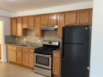 84 Maverick St in Boston, MA - Building Photo