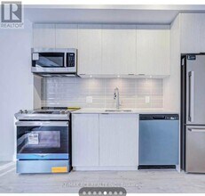 176 Clonmore Dr in Toronto, ON - Building Photo - Building Photo