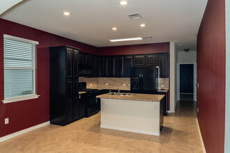 13700 Sage Grouse Dr, Unit #402 in Austin, TX - Building Photo - Building Photo
