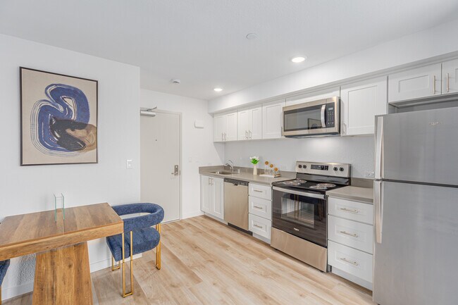 2551 Commercial St in San Diego, CA - Building Photo - Interior Photo