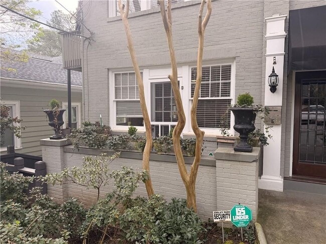 71 Maddox Dr NE in Atlanta, GA - Foto de edificio - Building Photo