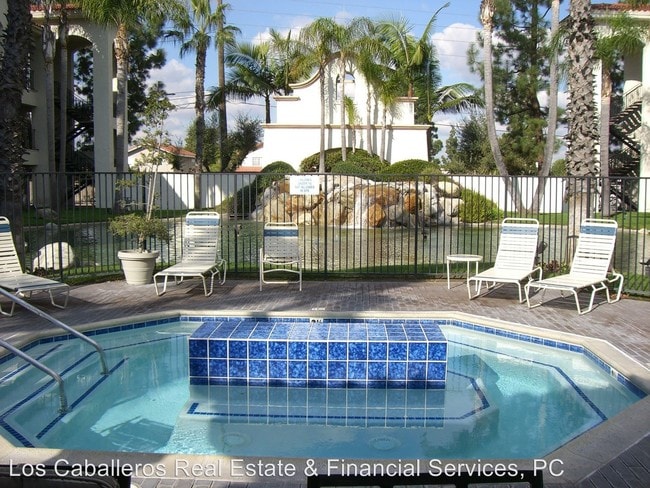 11600 Warner Ave-Unit -#437 in Fountain Valley, CA - Building Photo - Building Photo