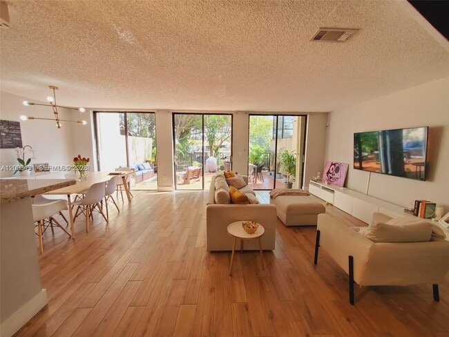 3619 Torremolinos Ave in Doral, FL - Building Photo - Building Photo