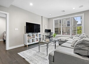 309 E St in Boston, MA - Building Photo - Building Photo