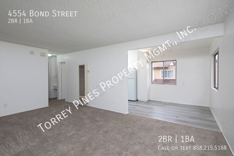 4554 Bond St in San Diego, CA - Foto de edificio