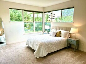 9019 E Panorama Cir in Centennial, CO - Building Photo