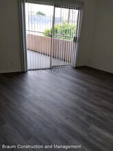 11459 Collins St in Los Angeles, CA - Foto de edificio - Building Photo
