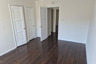 8561 Holloway Dr in West Hollywood, CA - Building Photo - Building Photo