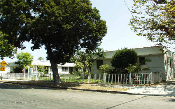 2404-2410 Kansas Ave in Santa Monica, CA - Building Photo