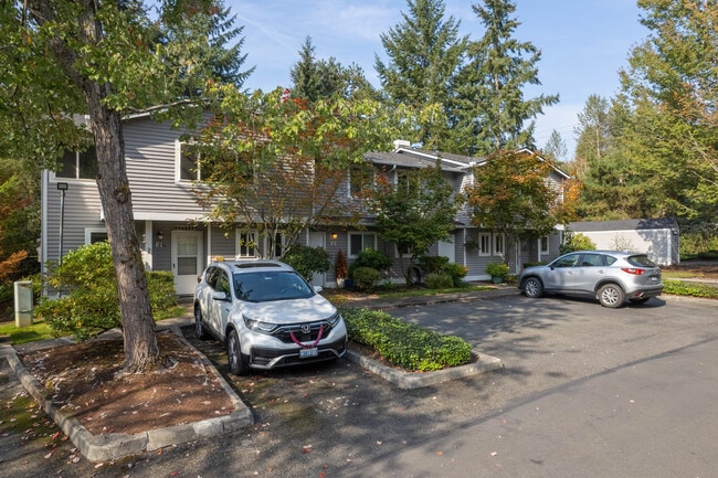 Canyon Park Townhomes in Bothell, WA - Building Photo - Building Photo