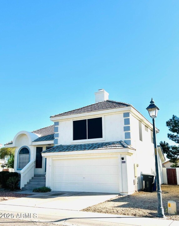 3333 W Barcelona Dr in Chandler, AZ - Building Photo