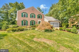 4203 Pickering Pl in Alexandria, VA - Building Photo