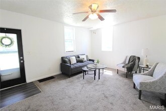 413 N Center St in Collinsville, IL - Building Photo - Building Photo