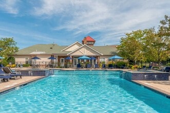 Pennbrook Station in Lansdale, PA - Foto de edificio - Building Photo