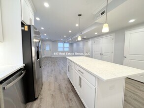 120 Kenrick St in Boston, MA - Building Photo - Building Photo