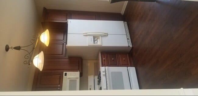 111 Shinnecock Dr in Englishtown, NJ - Building Photo - Building Photo