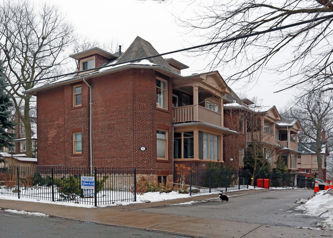 45 Benlamond Ave in Toronto, ON - Building Photo - Primary Photo