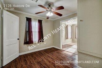 2128 Hardin Dr in Oklahoma City, OK - Building Photo - Building Photo