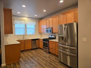 1123 N Waugh Rd in Mount Vernon, WA - Building Photo - Building Photo