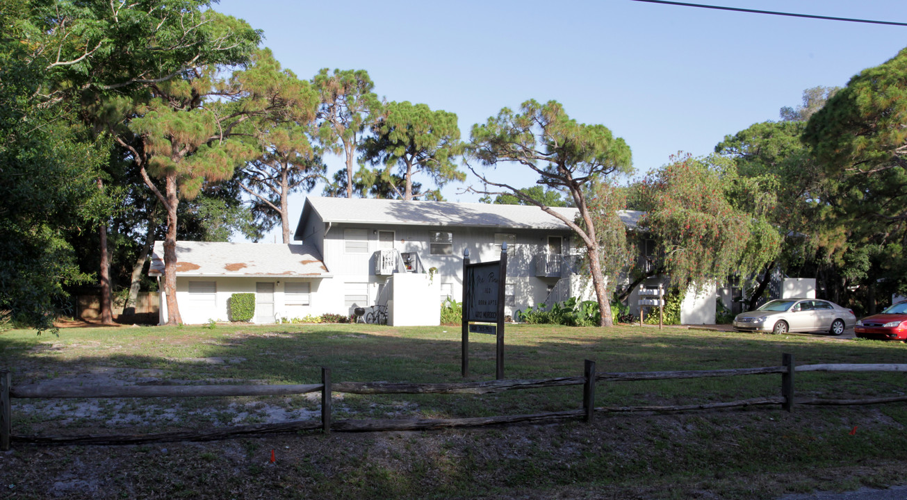 4012 Murdock Ave in Sarasota, FL - Foto de edificio