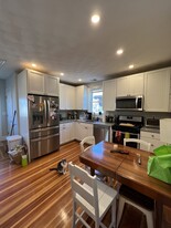 305 Highland Ave, Unit 3 Apartamentos