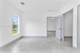 2360 SW 14th St in Fort Lauderdale, FL - Building Photo - Building Photo