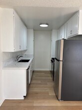 4338 Mammoth Ave in Sherman Oaks, CA - Building Photo - Interior Photo