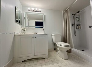 801 SW 133rd Terrace in Pembroke Pines, FL - Building Photo - Building Photo