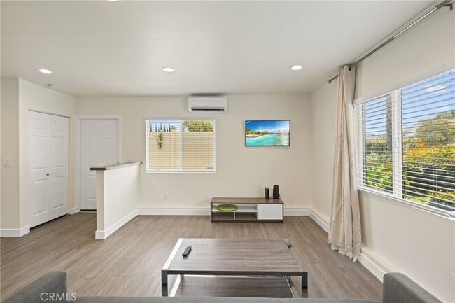 11716 Paso Robles Ave in Los Angeles, CA - Building Photo - Building Photo