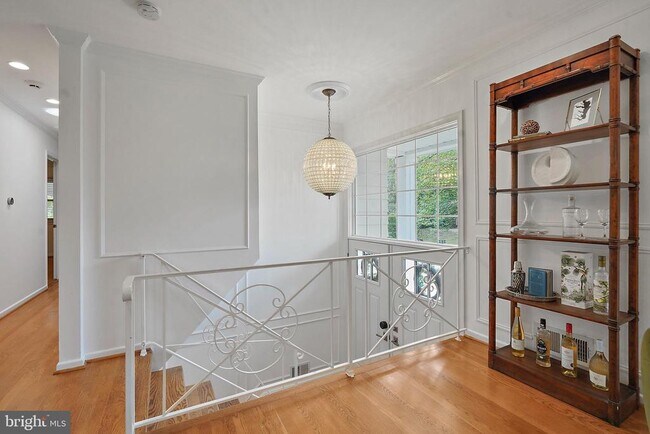 9123 Cherrytree Dr in Alexandria, VA - Building Photo - Building Photo