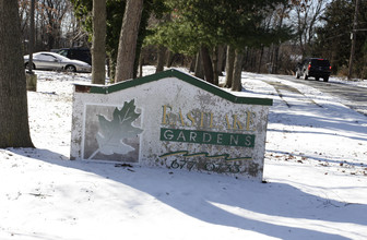 Silver Lake Apartments in Dover, DE - Building Photo - Building Photo