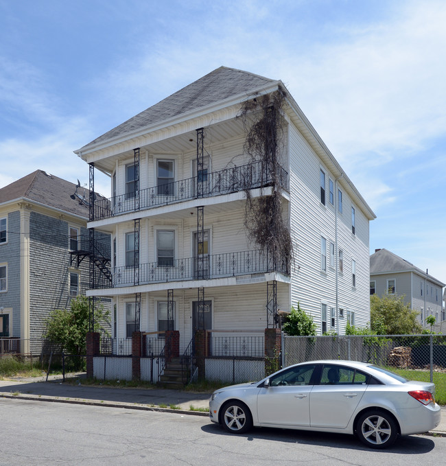 86 Beetle St in New Bedford, MA - Building Photo - Building Photo