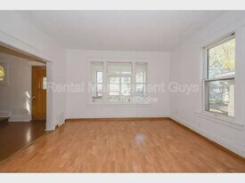 650 Central Ave W in St. Paul, MN - Building Photo