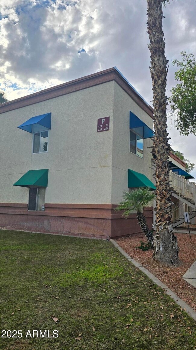 12123 W Bell Rd