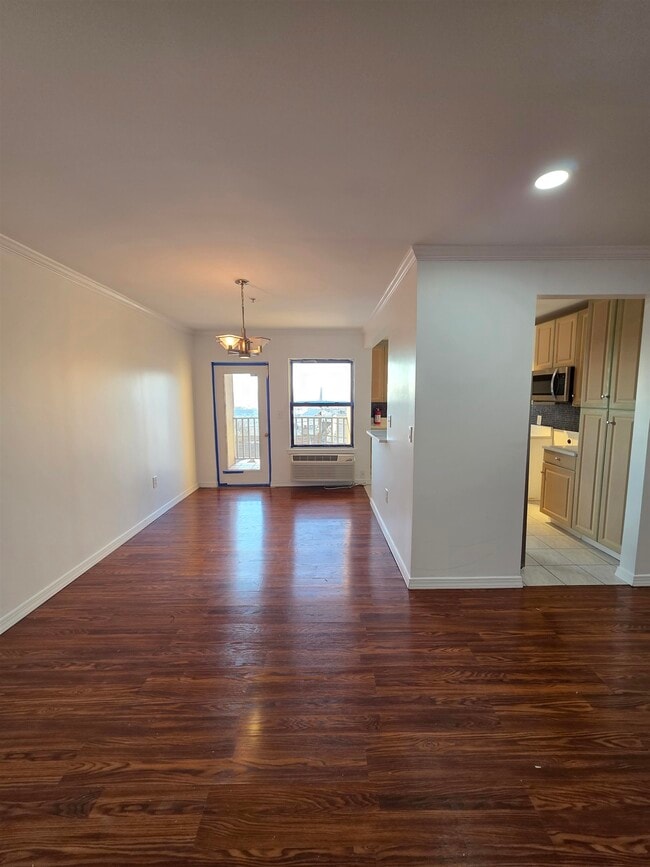8915 Bergenwood Ave in North Bergen, NJ - Building Photo - Building Photo