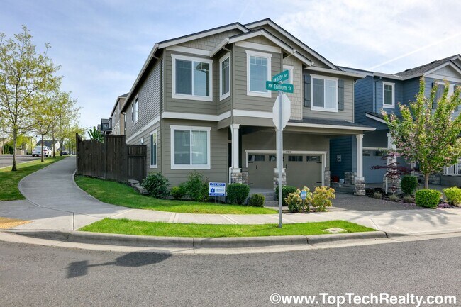 17018 NW Trillium St in Portland, OR - Building Photo - Building Photo