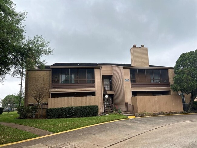 property at 10555 Turtlewood Ct