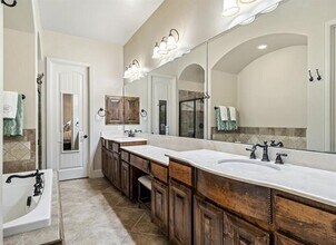 8329 Lindsay Gardens in The Colony, TX - Building Photo - Building Photo