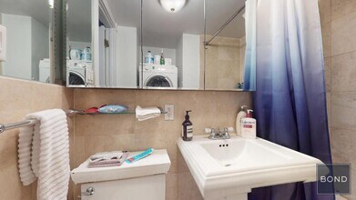 411 E 12th St in New York, NY - Building Photo - Building Photo