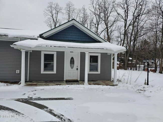 489 Grooms Rd in Clifton Park, NY - Building Photo - Building Photo