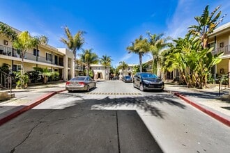 1732 27th Avenue in Oakland, CA - Building Photo - Building Photo