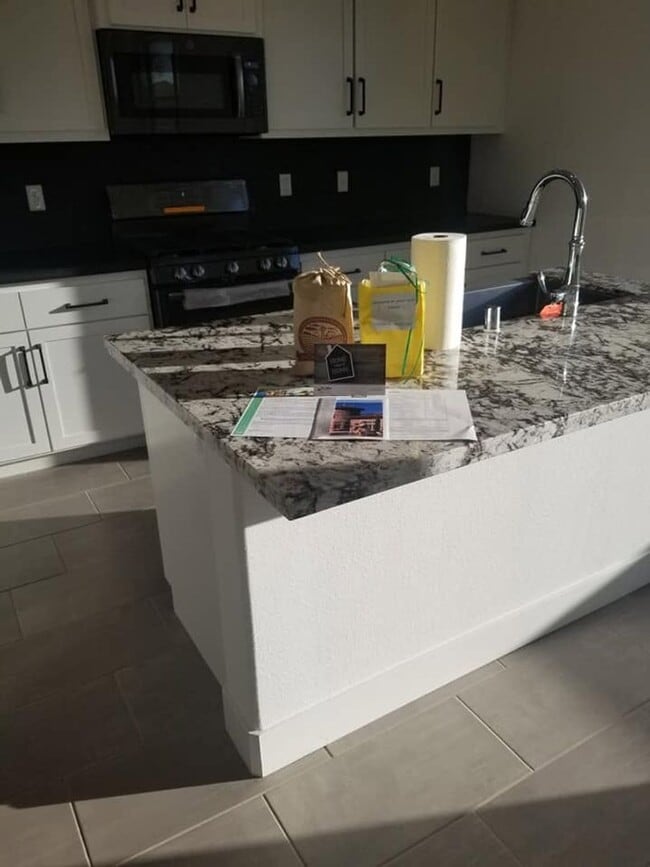 4422 Horizon Dr in Madera, CA - Building Photo - Building Photo