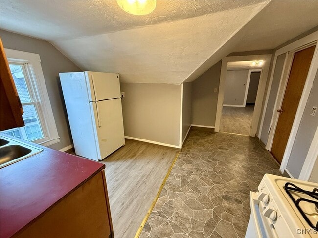 367 Furman St in Syracuse, NY - Building Photo - Building Photo