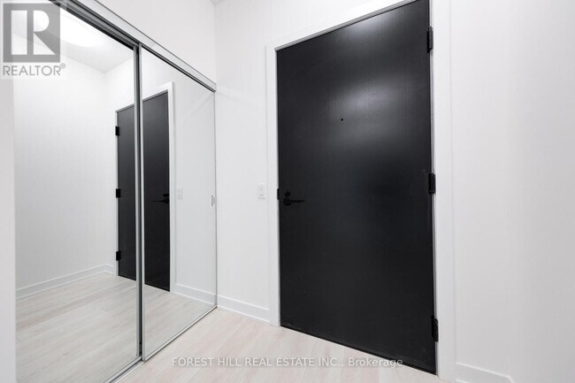 117-1117 Broadway Ave in Toronto, ON - Building Photo - Building Photo