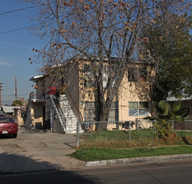 3527 E 2nd St in Los Angeles, CA - Foto de edificio - Building Photo