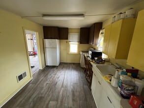 36 Railroad Ave in Sand Coulee, MT - Building Photo - Building Photo