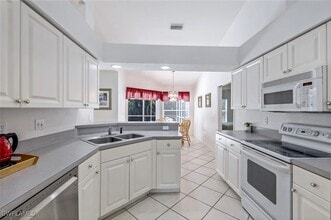 5110 Brixton Ct in Naples, FL - Building Photo - Building Photo