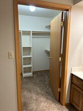 1042 Baxter St, Unit A in Neosho, MO - Building Photo - Building Photo